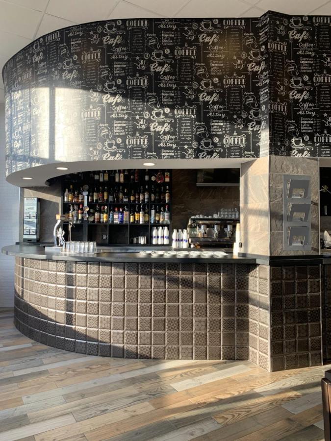 Hotel Riojano ウマネス・デ・マドリード エクステリア 写真